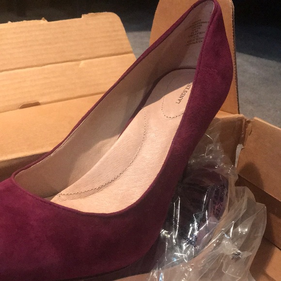 Brand new lands end heels - Picture 2 of 4